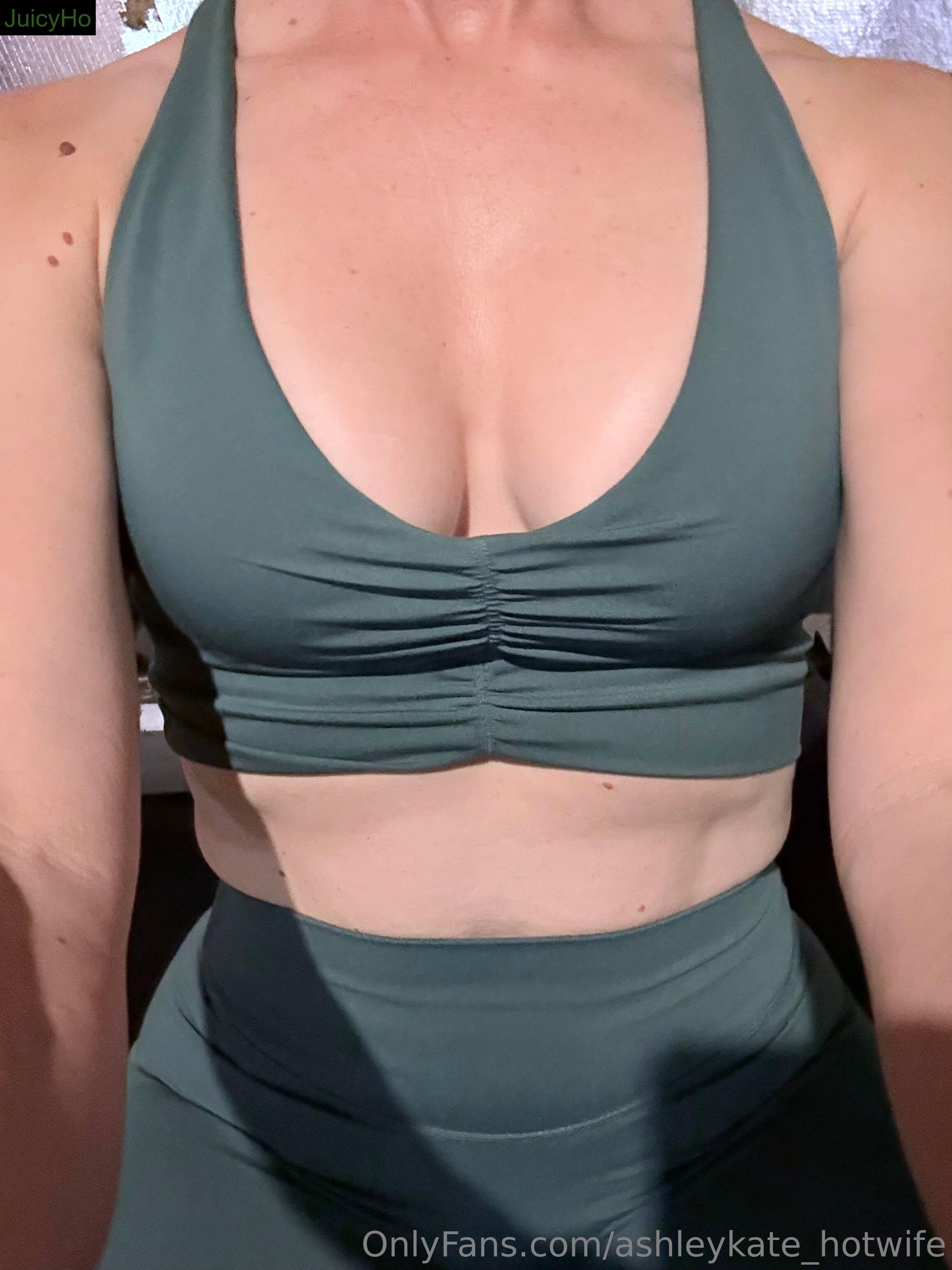 ashleykate_hotwife photo 24