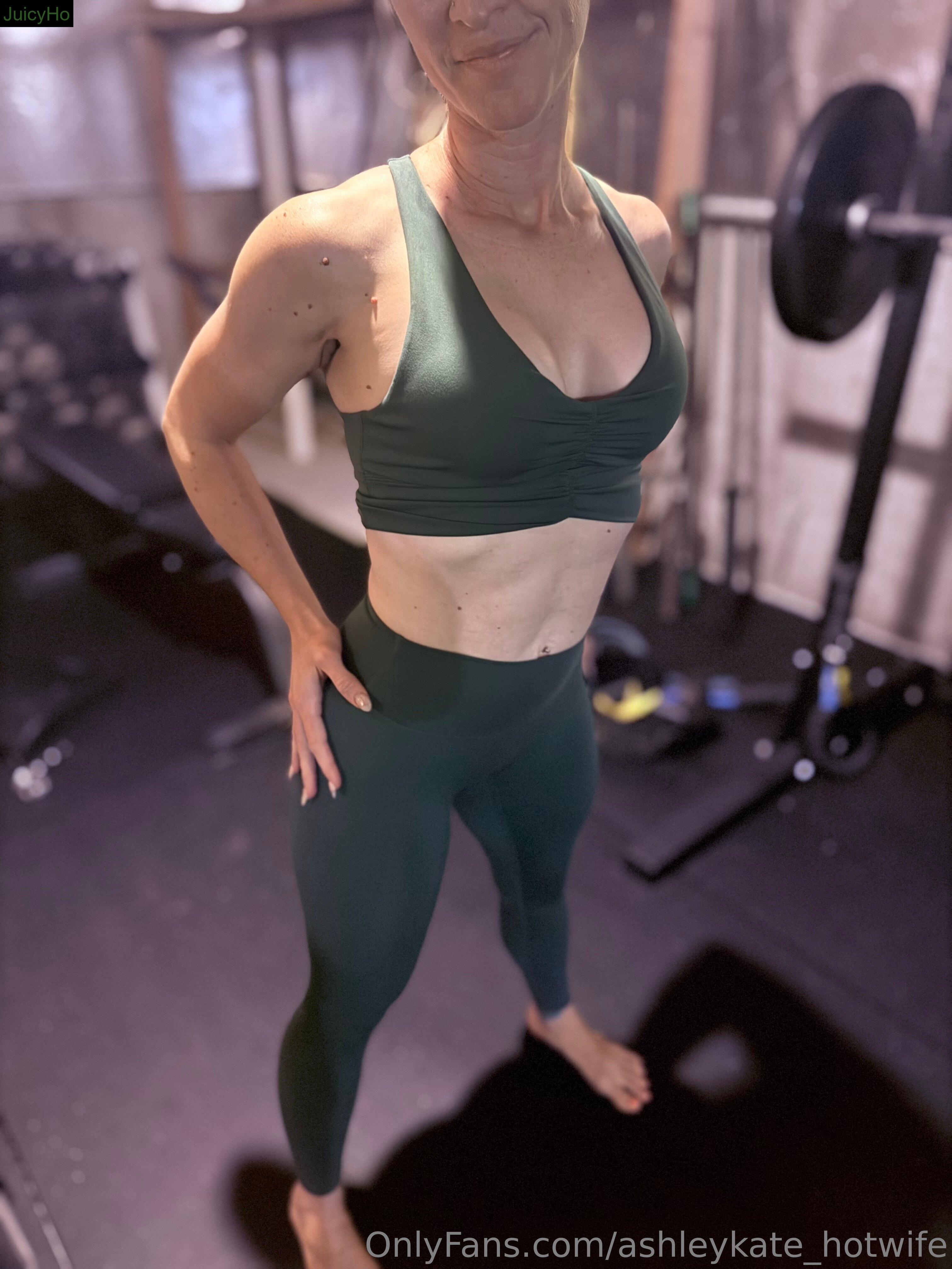 ashleykate_hotwife photos 7